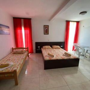 Hotel Etna Apartments cazare Ulcinj