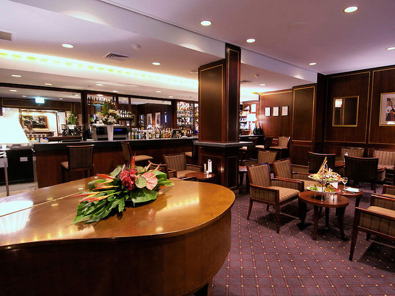 Hotel Royal On The Park Hotel & Suites