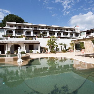 Hotel Tritone cazare Lipari