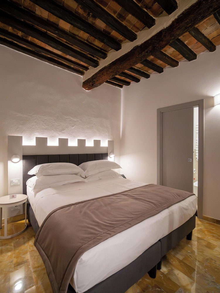 Hotel Torre Del Fuggisole