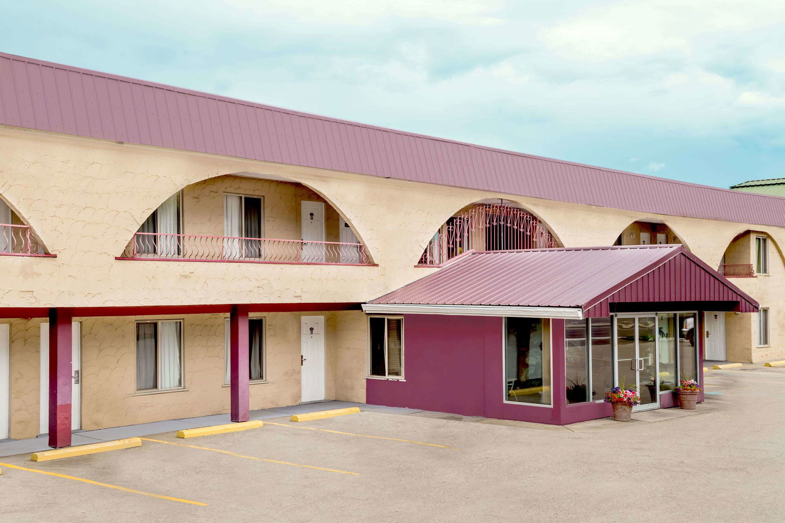 Hotel Howard Johnson By Wyndham Downtown Kamloops