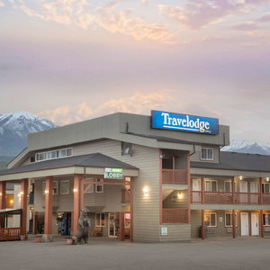 Hotel Travelodge By Wyndham Golden Sportsman Lodge cazare Golden