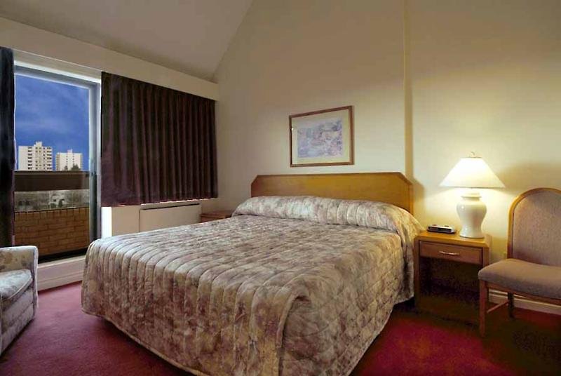 Hotel The Embassy Inn