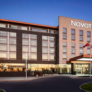 Hotel Novotel Toronto Vaughan cazare Vaughan