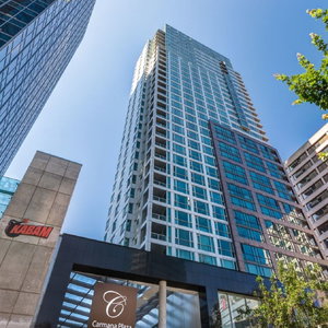Hotel Carmana Plaza cazare Vancouver