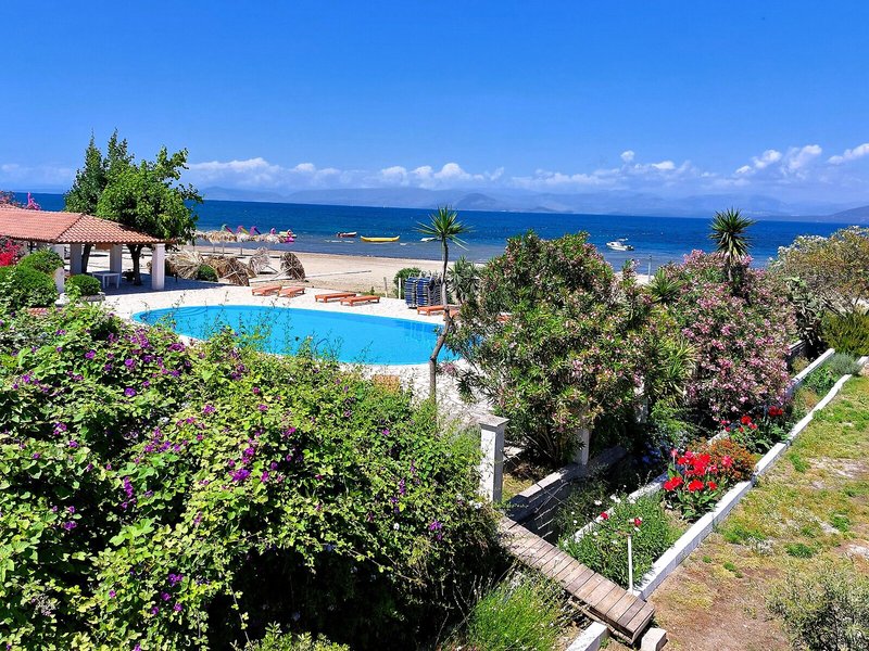 Ever Green Beach Apartments