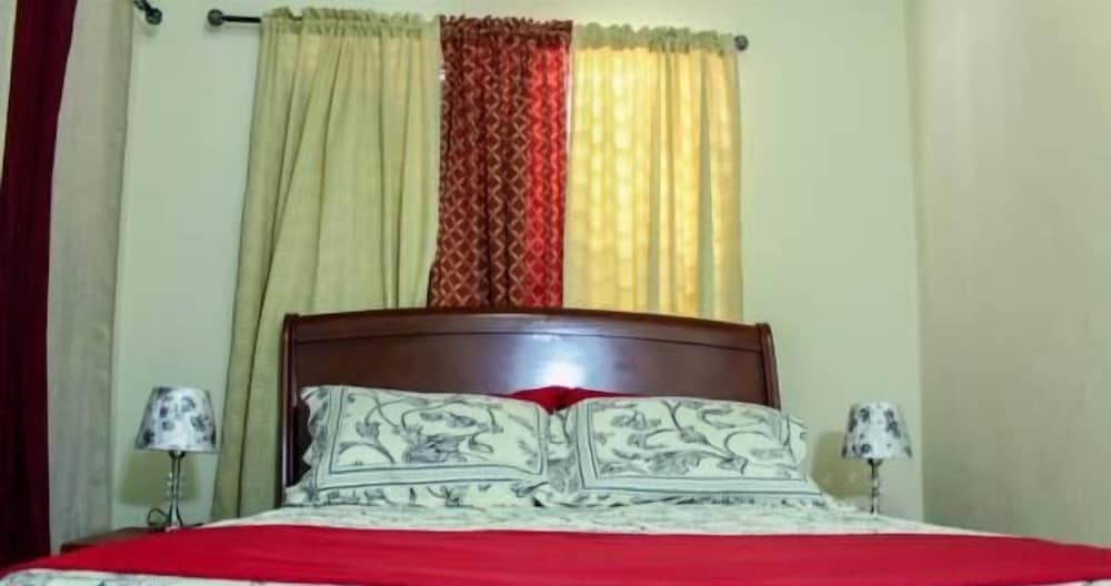 Hotel Hotel Tronco Inc