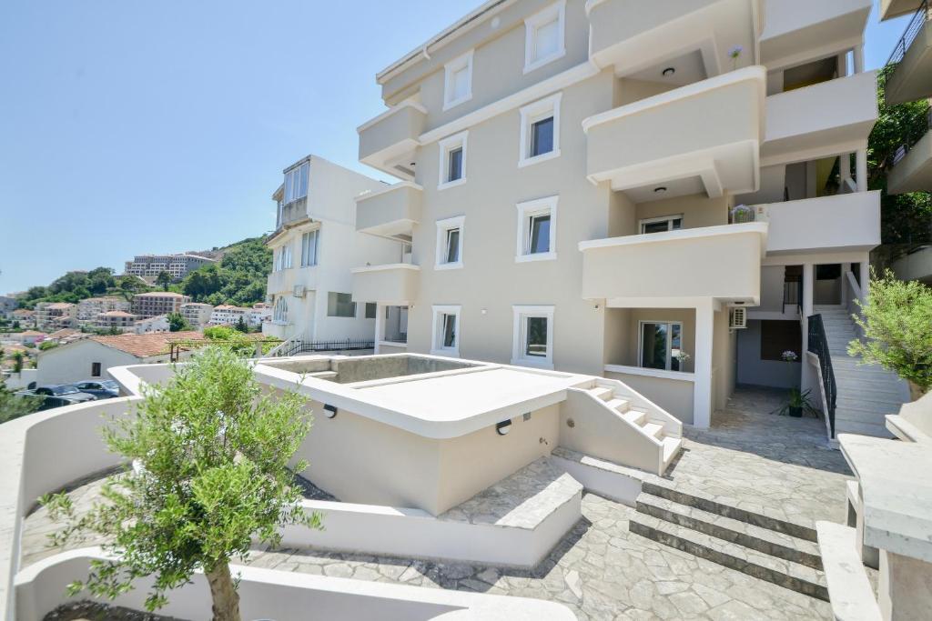 Hotel Harmonia Hills Apartments