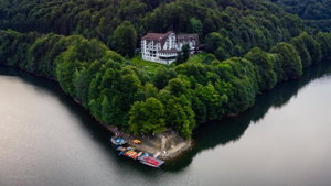 Hotel Valea Cu Pesti cazare Arefu