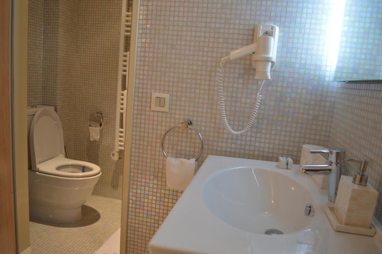 Hotel Carmen International