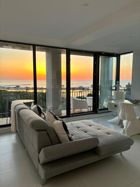 Hotel Donna Alba Seaview Penthouse, casa ta de pe plajă
