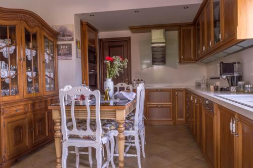 dal travel Luxury Villa Karteros