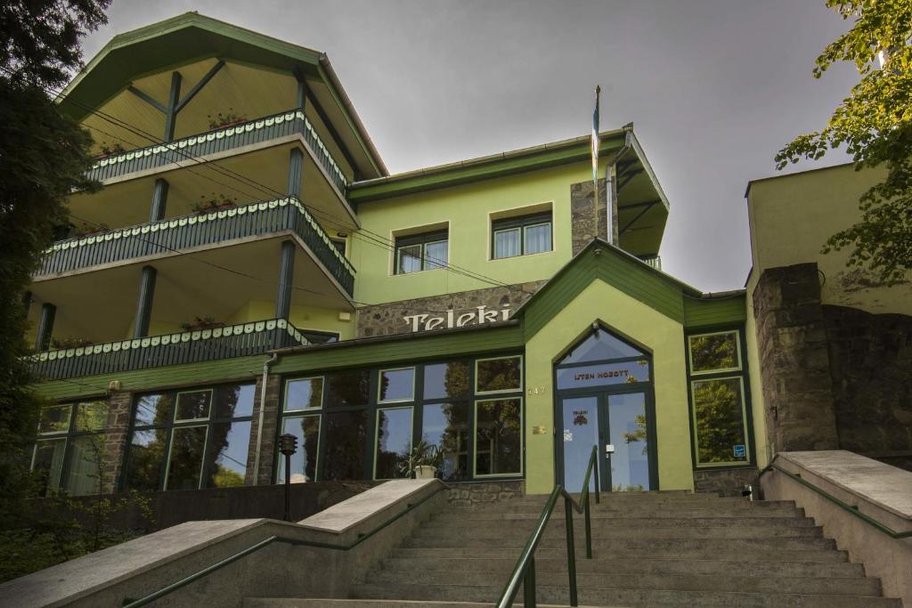 Hotel Hostel Teleki