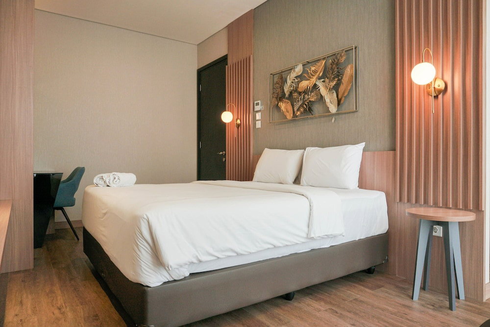 Luxurious 2Br At Sudirman Suites Apartment
