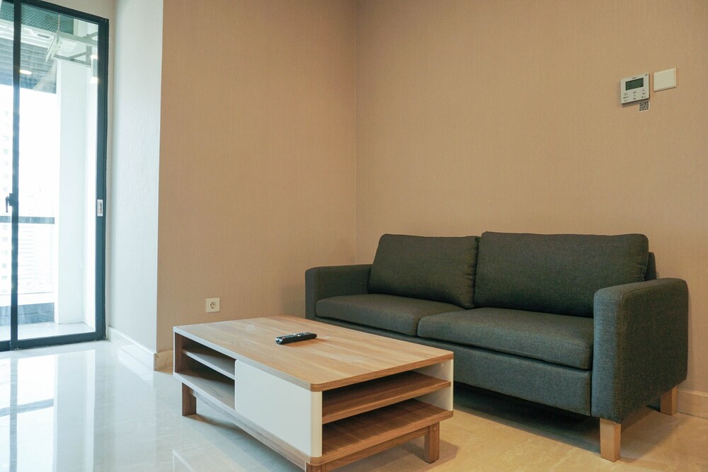 Luxurious 2Br At Sudirman Suites Apartment