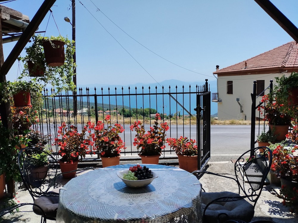 Hotel Catherine Portaria Guest House