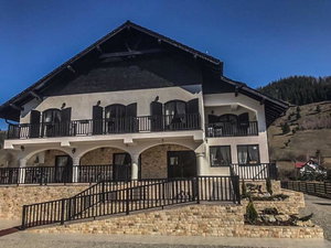 Hotel Luisenthal Conac cazare Fundu Moldovei