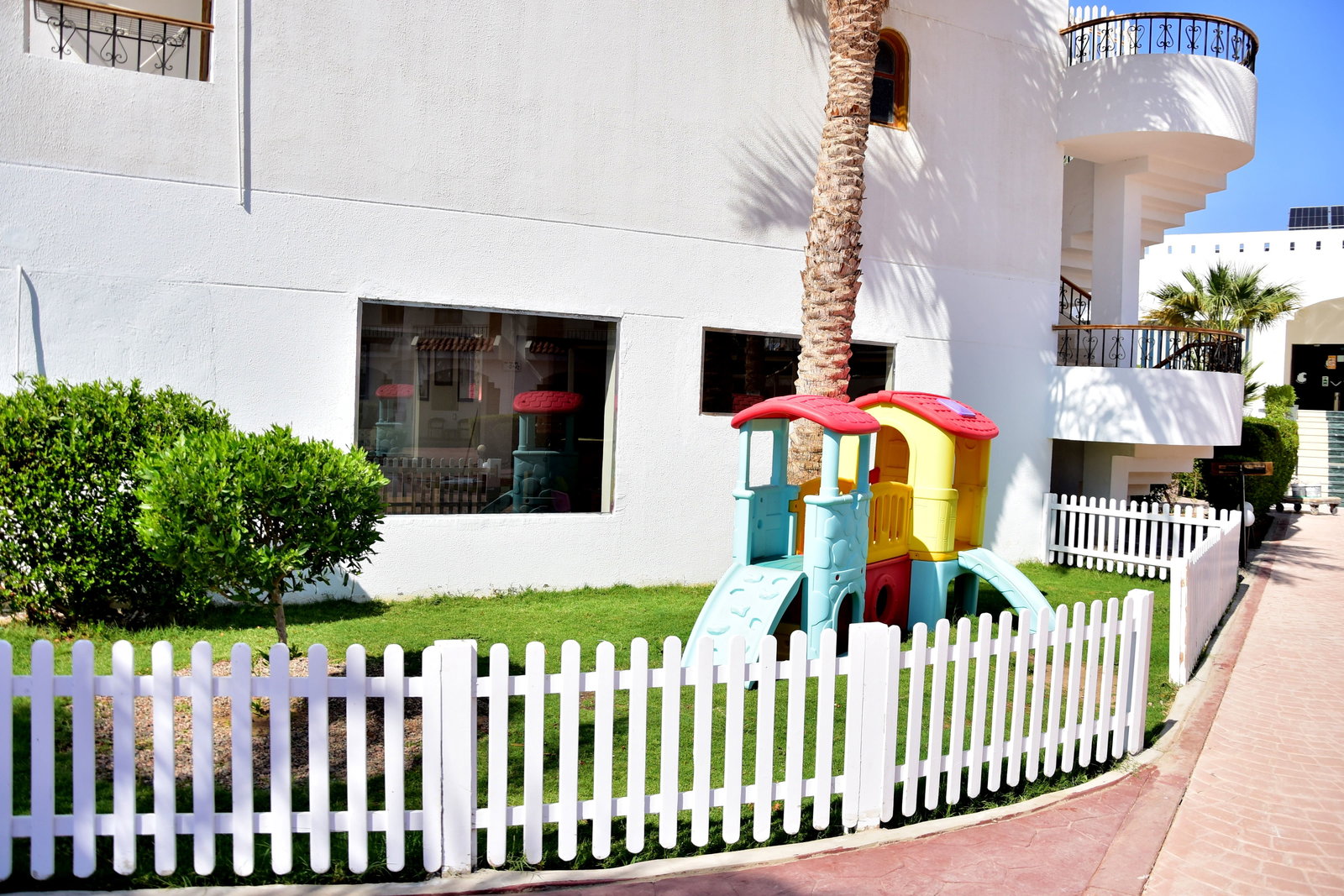 Dive Inn Resort