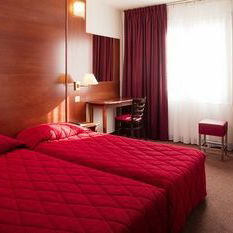 Sejur Tribe Paris Batignolles vacanta Paris