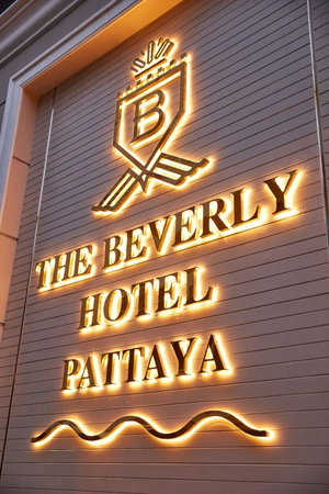 Hotel The Beverly Hotel Pattaya cazare Pattaya