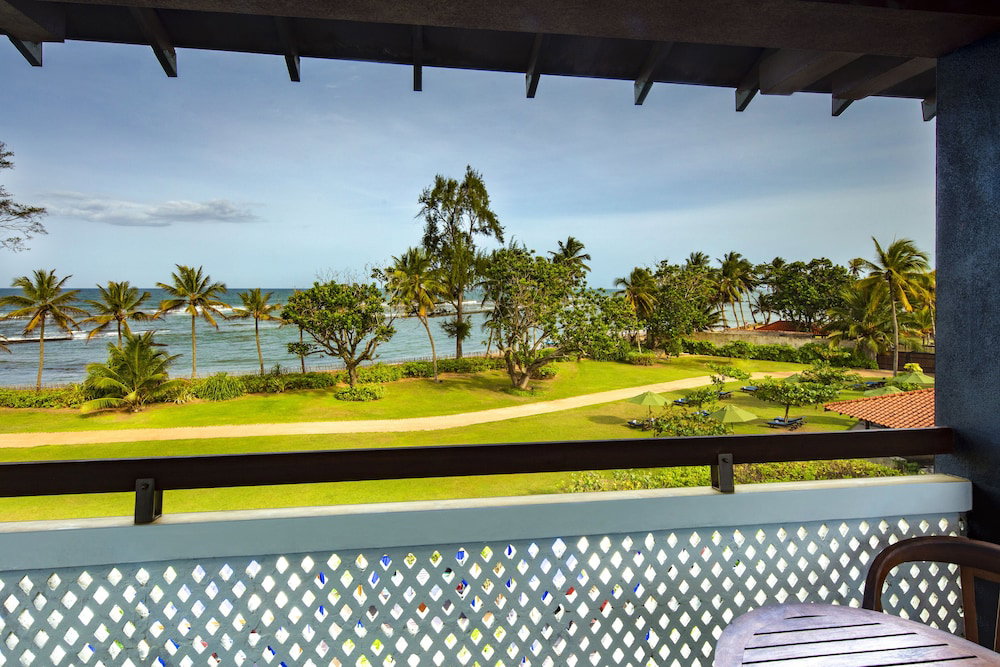 Hotel Cinnamon Bey Beruwala
