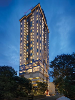 Hotel Cinnamon Red Colombo cazare Colombo