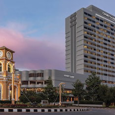 Sejur Courtyard By Marriott Phuket Town vacanta Phuket