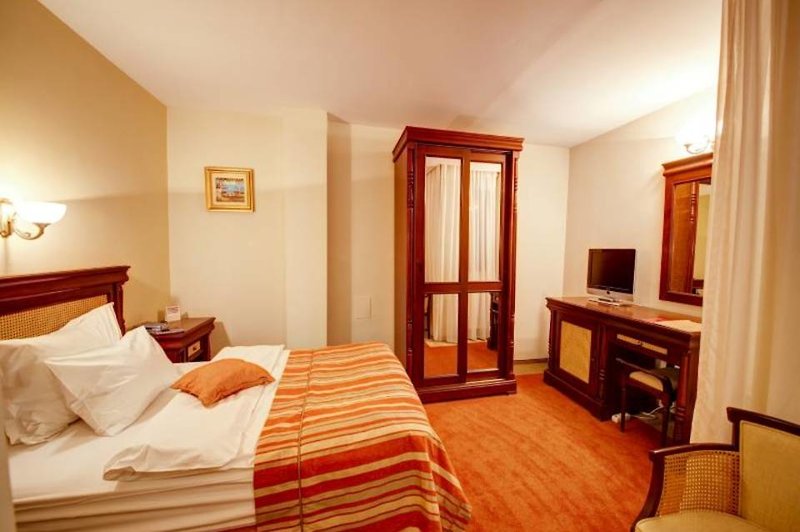 Atrium Hotel Ateneu City Center