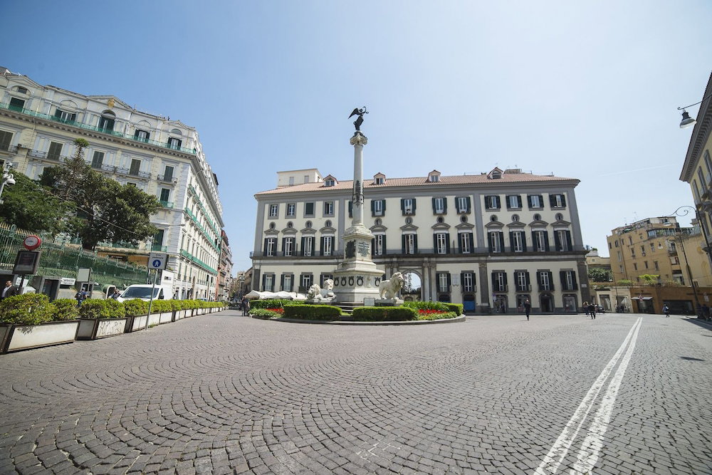 Well Suites - Piazza Dei Martiri