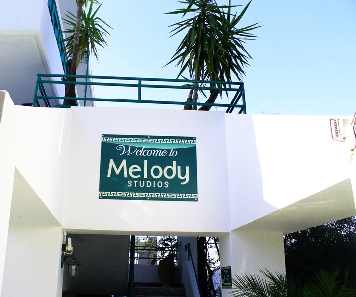 dal travel Melody Studios