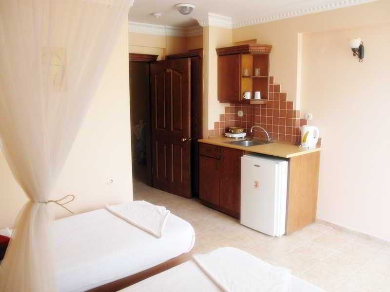Rosy Suites Hotel