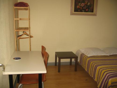 Au Royal Mad Hotel
