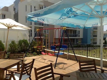 Tropics Hotel