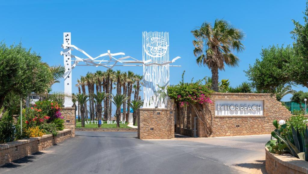 Lyttos Beach