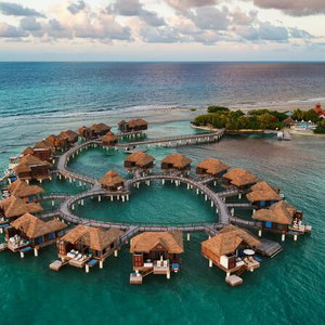 Hotel Sandals Royal Caribbean cazare Montego Bay