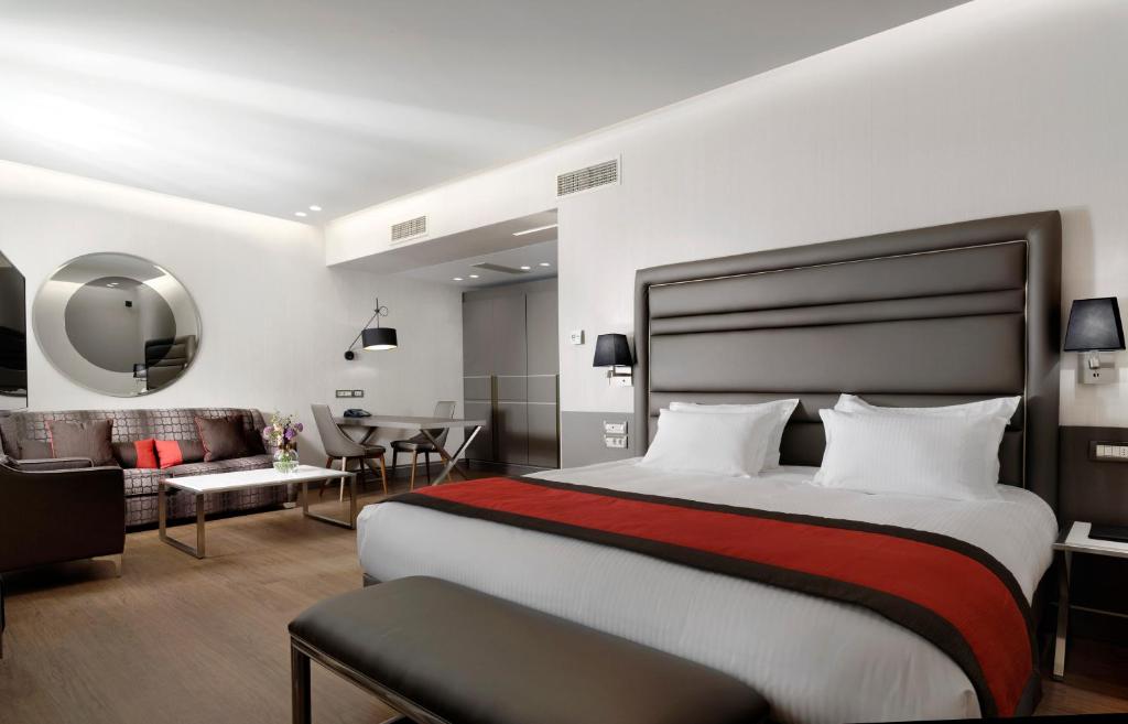 dal travel Holiday Suites