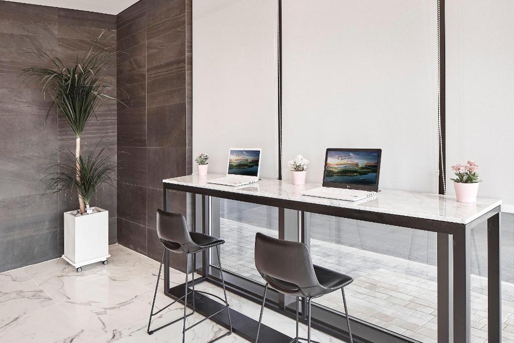 Hotel Ramada Encore By Wyndham Gimpo Han River Hotel