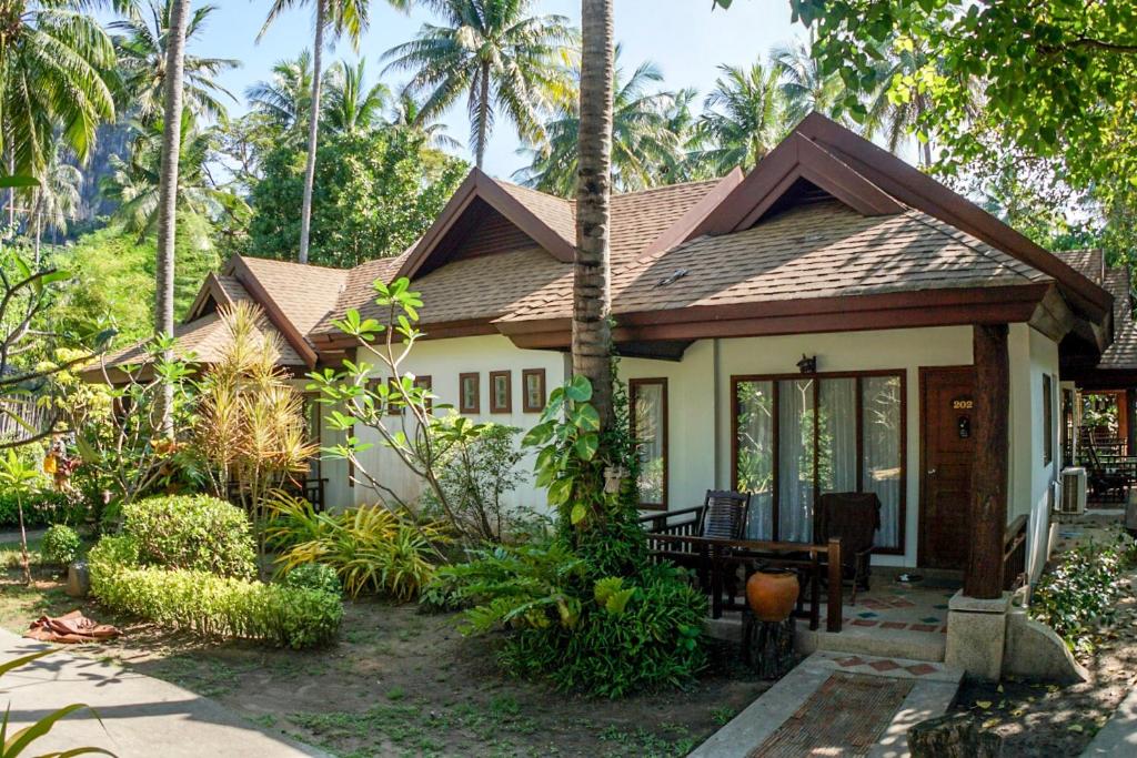 Sand Sea Resort