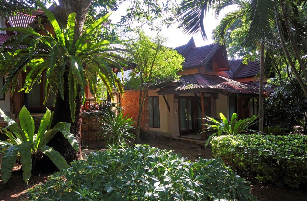 Sand Sea Resort