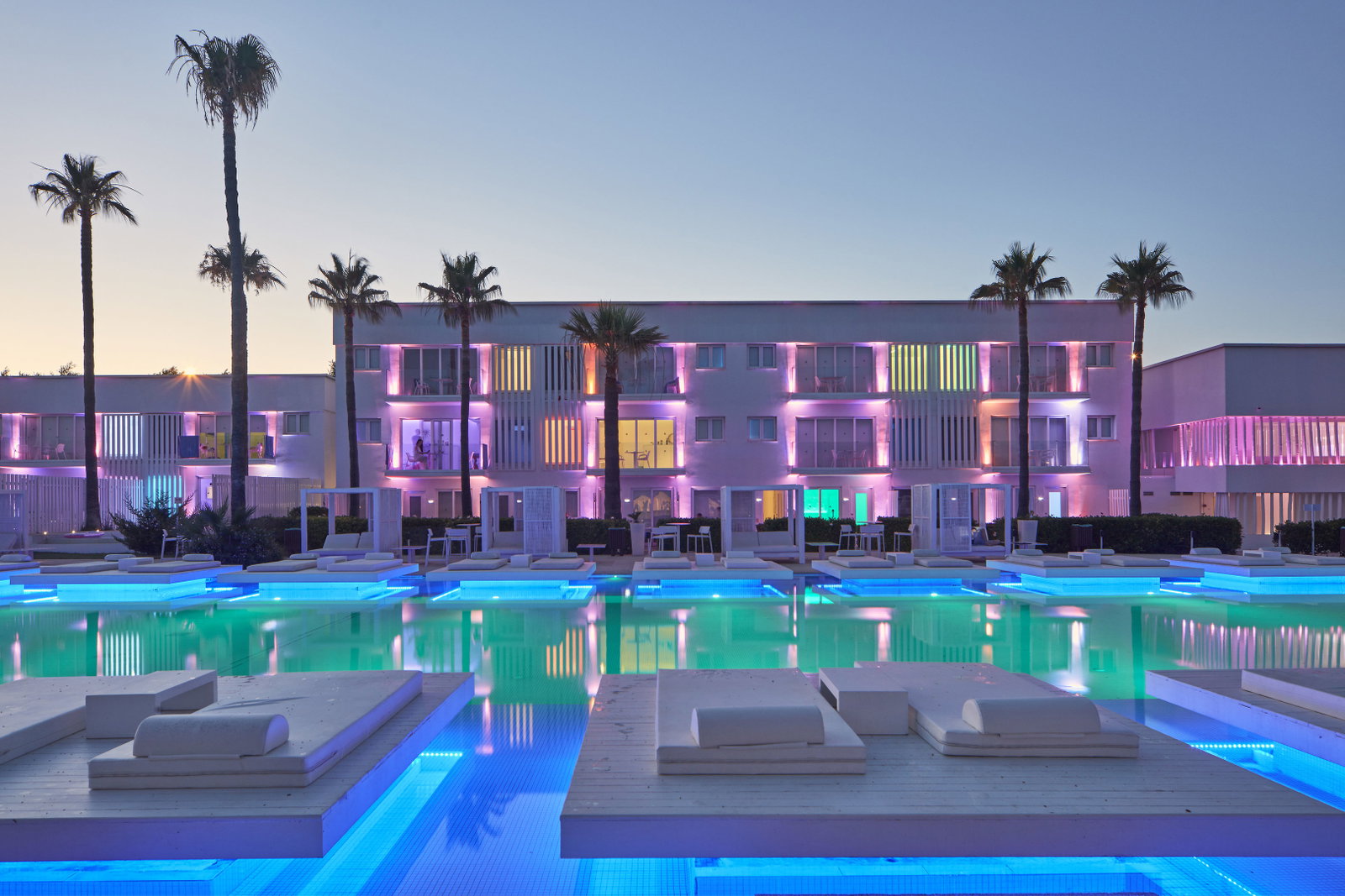 So White Club Resort