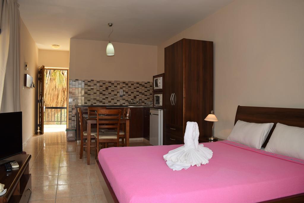 dal travel Anna Apartments