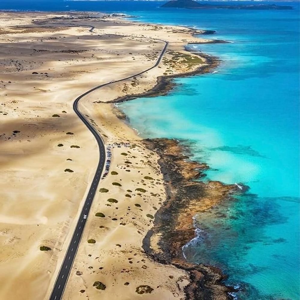 Hotel Studio With Pool, Garden And Open Roof Bathroom