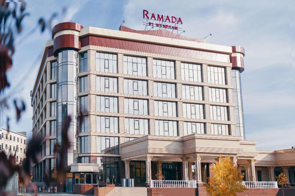 Hotel Ramada By Wyndham Shymkent
