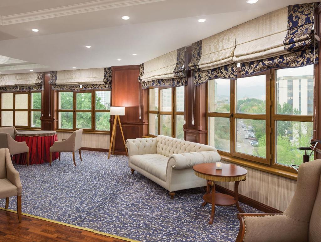 Hotel Ramada By Wyndham Almaty