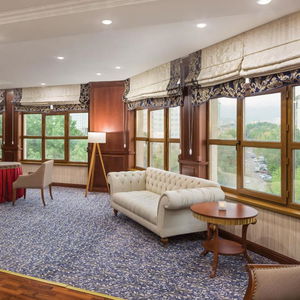 Hotel Ramada By Wyndham Almaty cazare Almaty