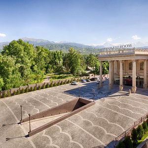 Hotel Royal Tulip Almaty cazare Almaty