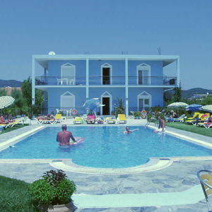 Hotel Blue Diamond Studios cazare Agios Georgios Argyradon