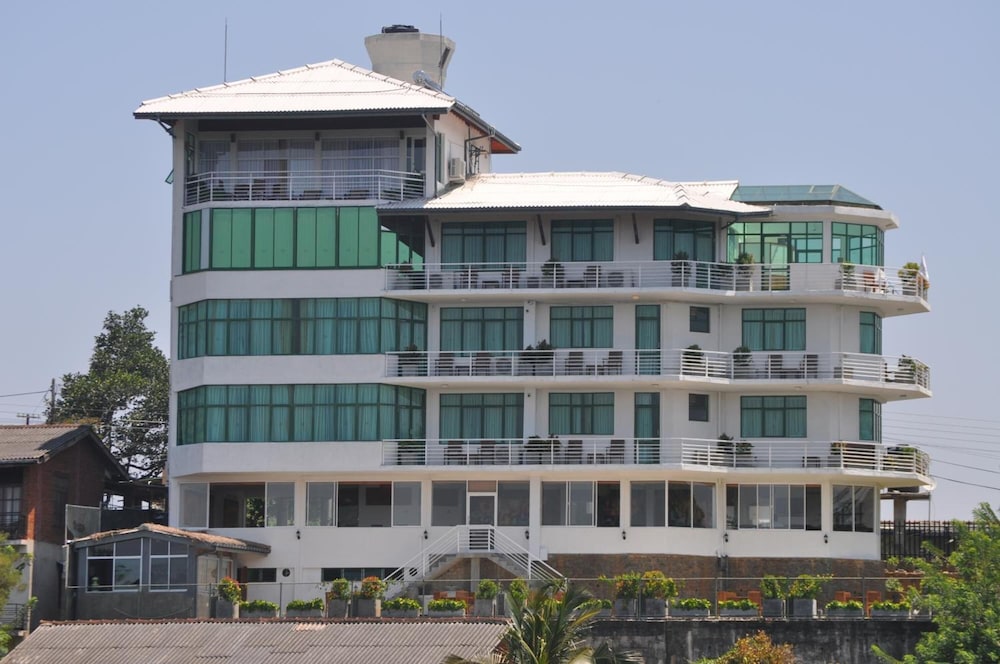 Hotel Amaara Sky Hotel