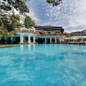 Sejur Mahaweli Reach Hotel vacanta Kandy