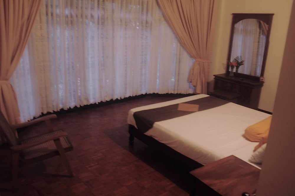 Hotel Tree Breeze Inn